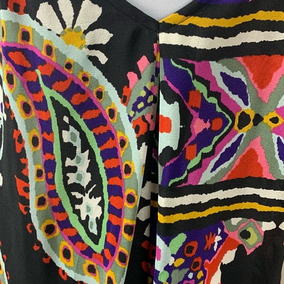 Anthropologie HD in Paris SZ 8 Moonset 100% Silk Asymmetrical Hem Paisley Top - Picture 6 of 10
